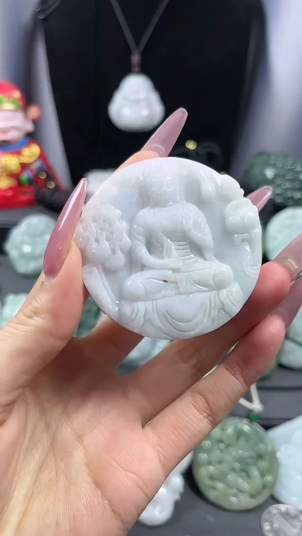 【闪购商品】翡翠颈饰未镶嵌山水观音 有裂纹