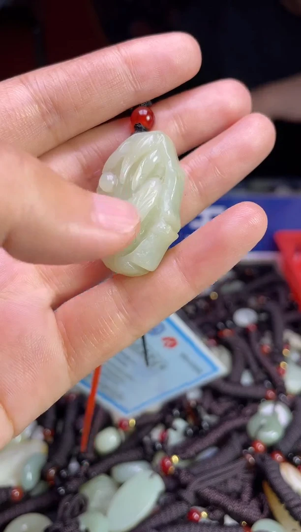 未镶嵌和田玉挂件1