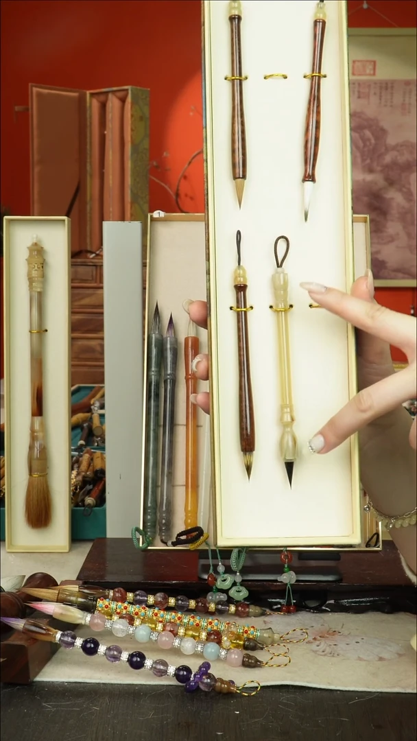 鸿****高30号闪孤品高货毛笔链接 清水试笔 蘸墨不退