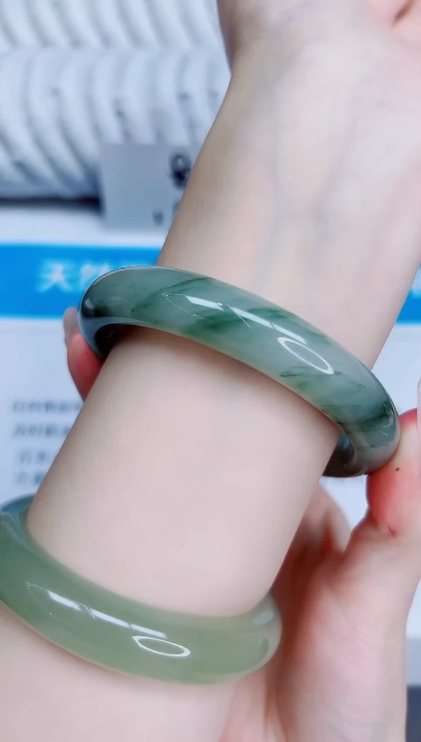 未镶嵌手镯石英质玉73/62