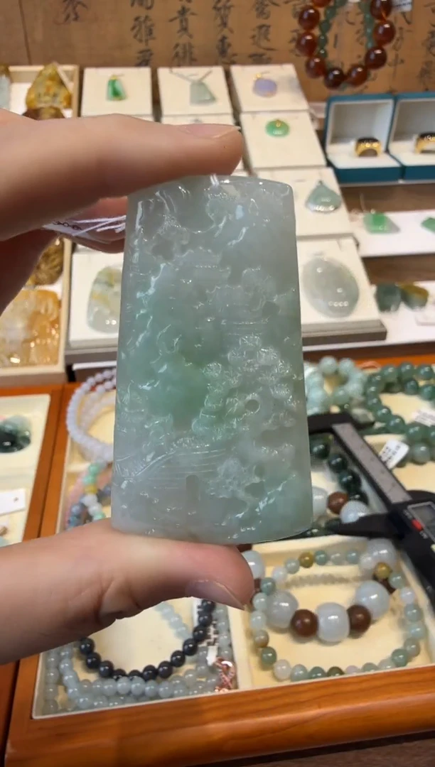 翡翠挂件未镶嵌A货翡翠多样性孤品