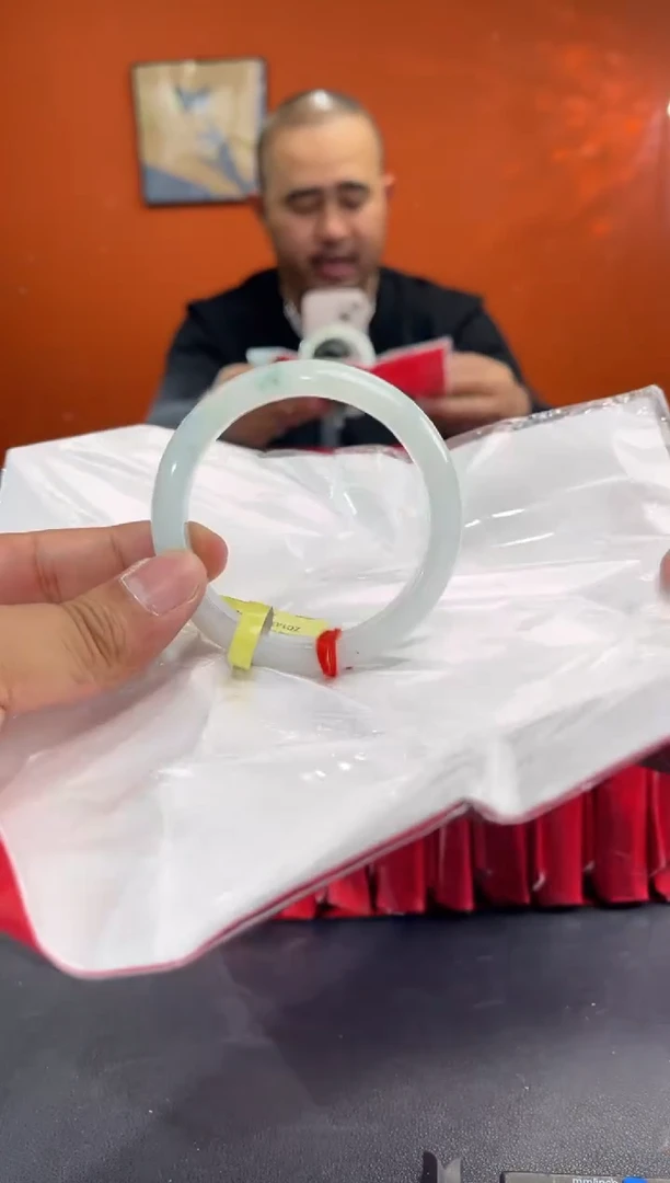 未镶嵌手镯翡翠21