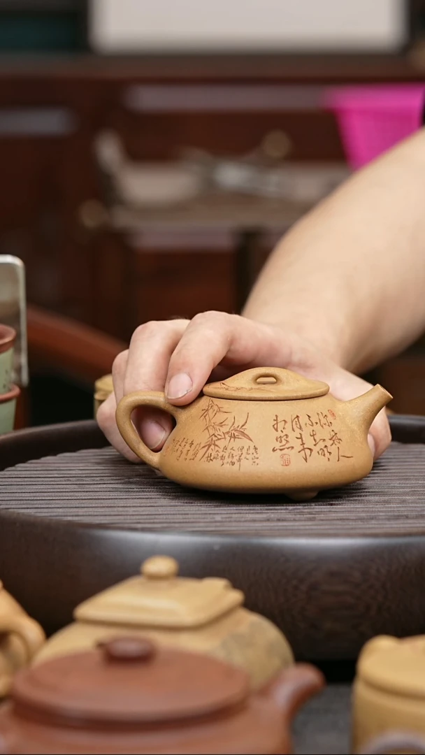 茶壶紫砂原矿黄金段泥130cc山水