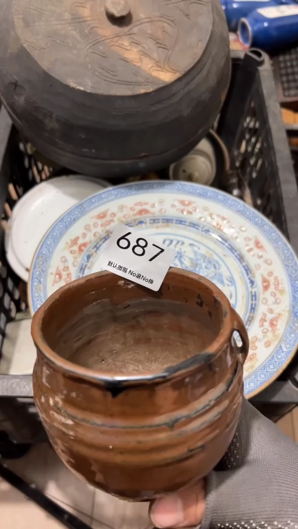 陶瓷薪****在工艺品000687