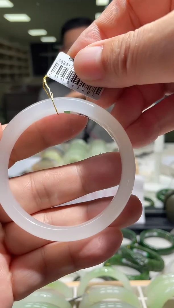 未镶嵌手镯和田玉56-57圈口 1205