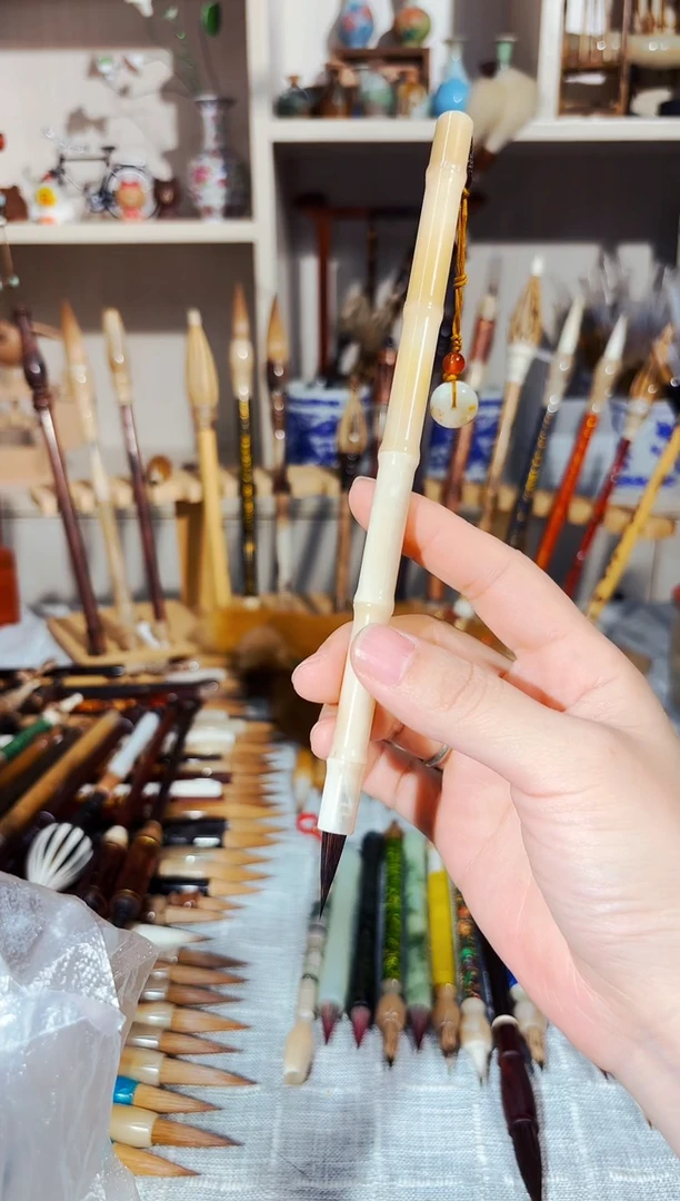 闪31 乌干达牛角天花板黑尖紫毫小楷出锋2.0（清水试笔）