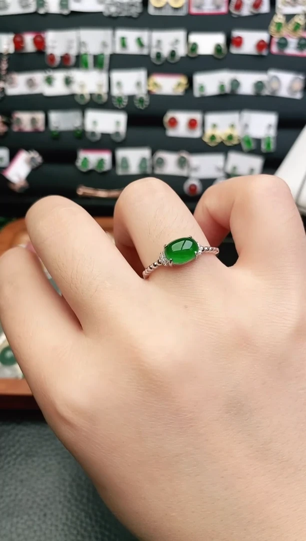 翡翠戒指银S925镶嵌戒指