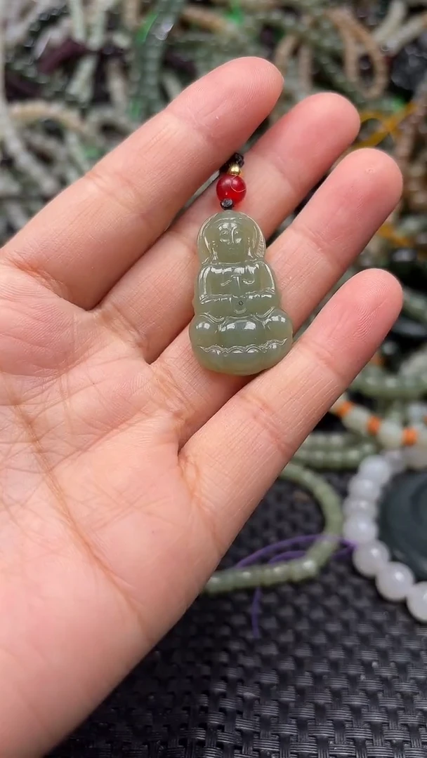 颈饰未镶嵌和田玉1