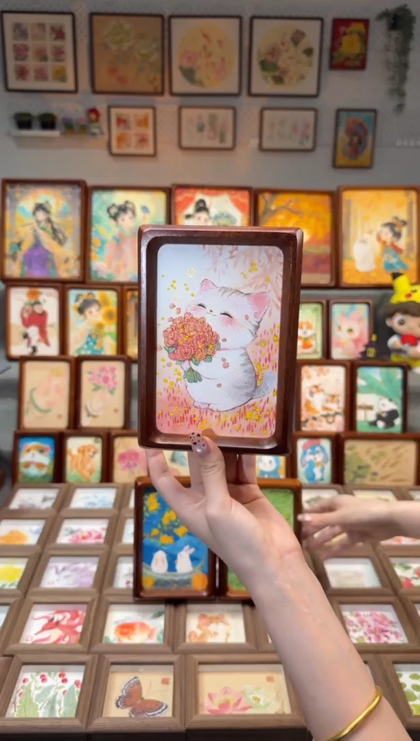 国画捧花猫咪 手绘国画6寸