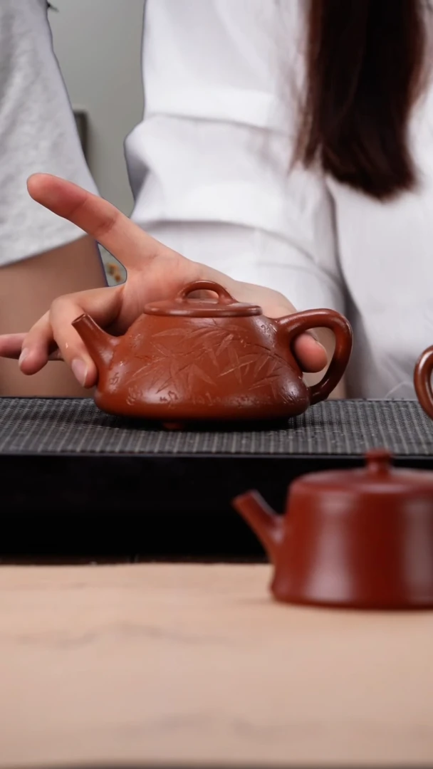 茶壶紫砂红降坡竹刻子冶石瓢180cc