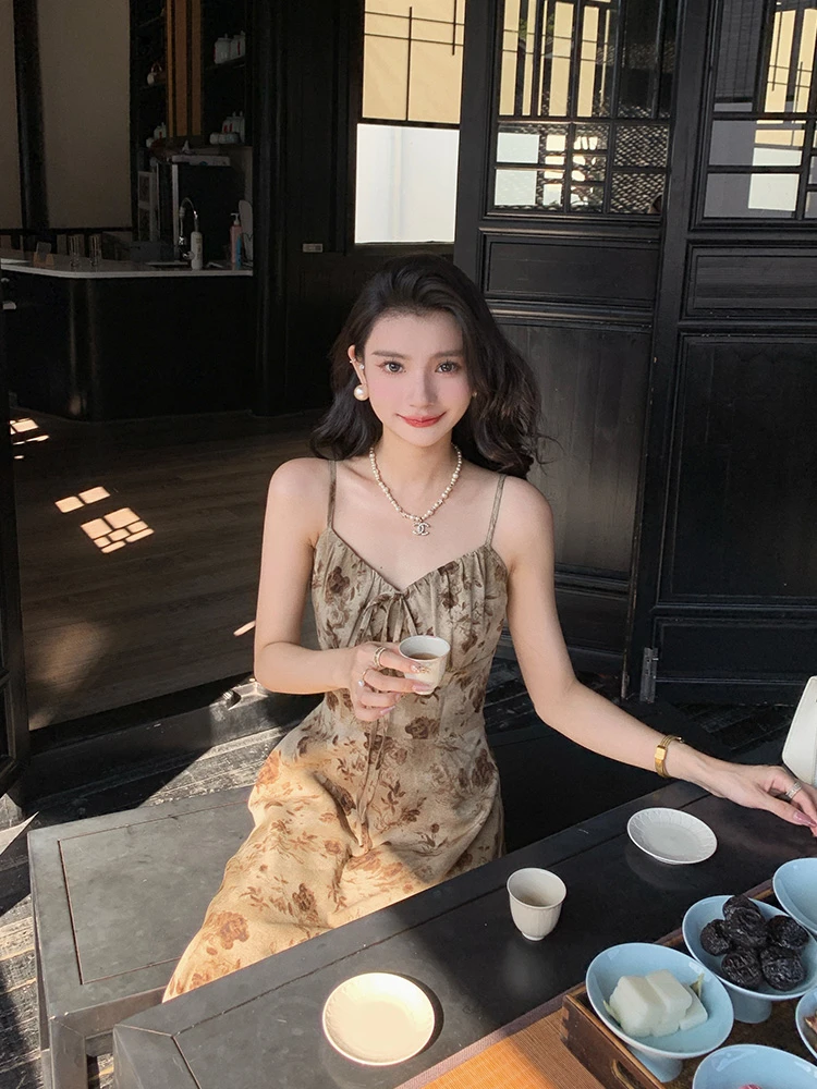 薇宝儿塔塔-【云雾松林】新款显瘦收腰设计感连衣裙-B8613Q