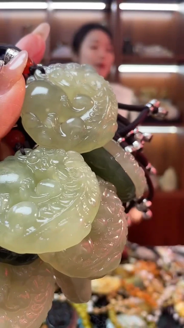 未镶嵌蛇纹石玉吊坠多样性发货，拍一发一拍二发二