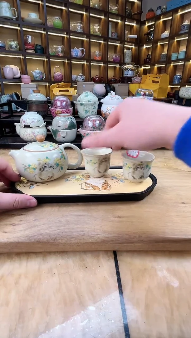 【闪购商品】黄汝猫咪1西施壶2花口1主人杯加猫咪盘.