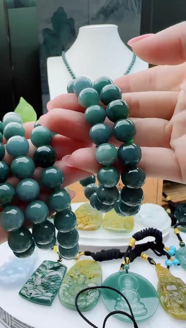 【闪购商品】翡翠颈饰未镶嵌多样性随机一件发货