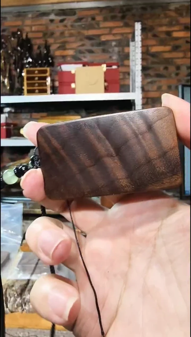 金丝楠无事牌脖挂