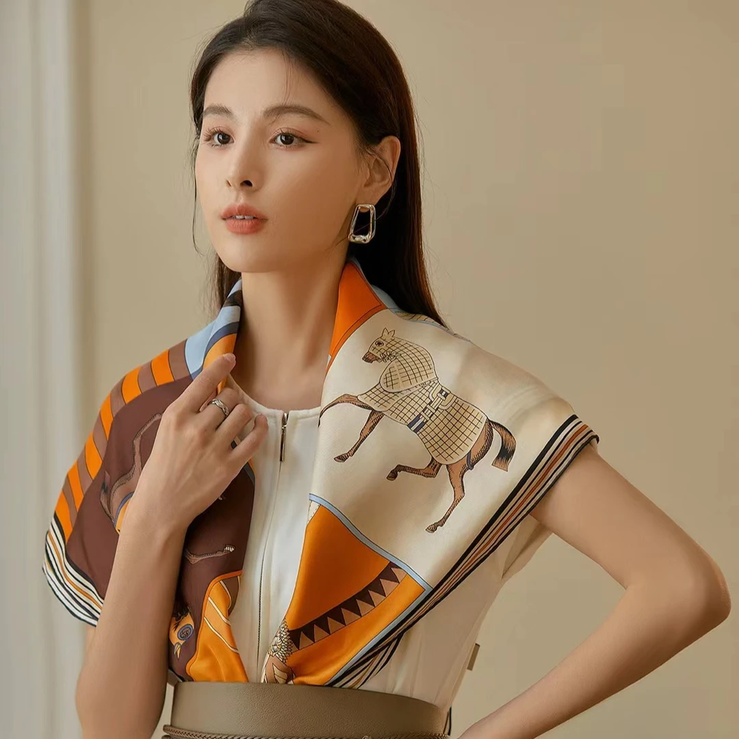 上海故事宫格骏马88*88高档时尚气质真丝100%桑蚕丝丝巾