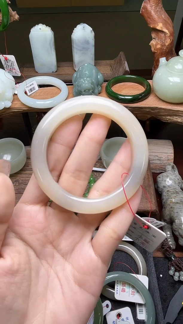 和田玉手镯未镶嵌青海藕粉带烟紫 54+圈 9009088