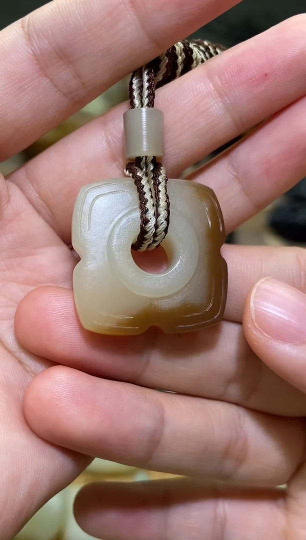 未镶嵌和田玉挂件新疆和田玉且末料平安扣挂件