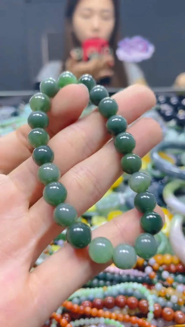 颈饰未镶嵌翡翠8MM/B/翡翠A货，一件也是批发价