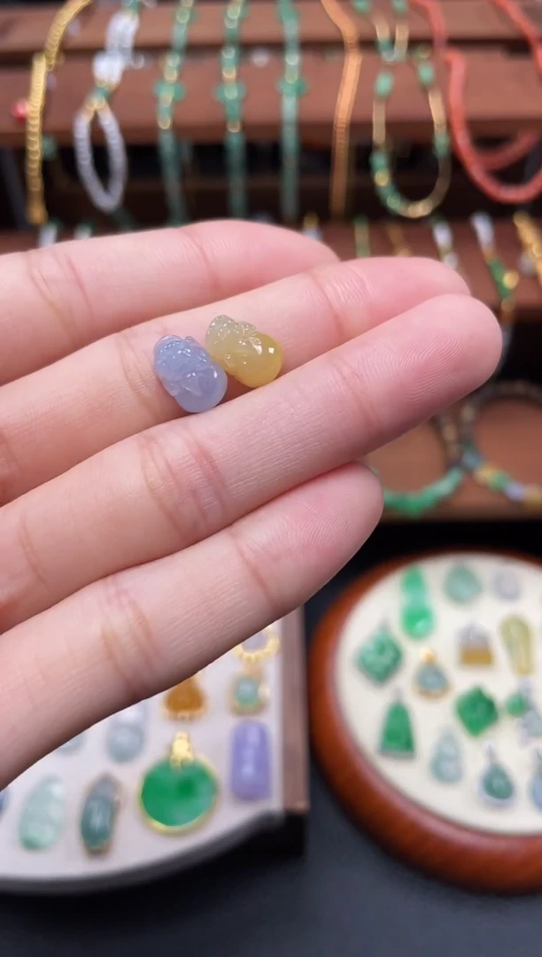 【闪购商品】翡翠吊坠(不含链)18K金镶嵌2个  JK623