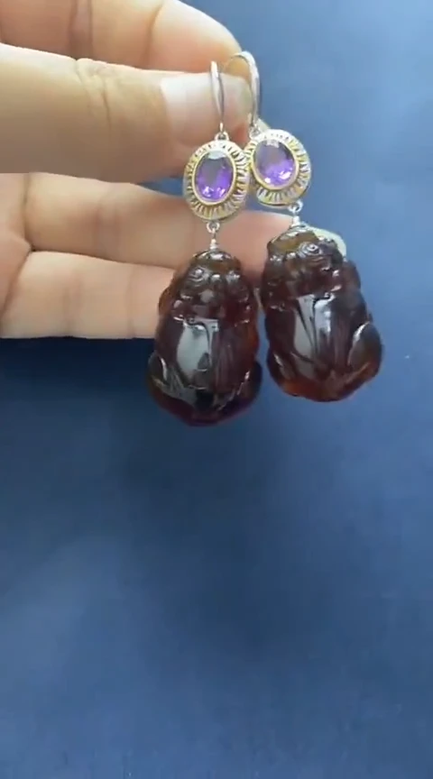 裸石琥珀未镶嵌耳坠