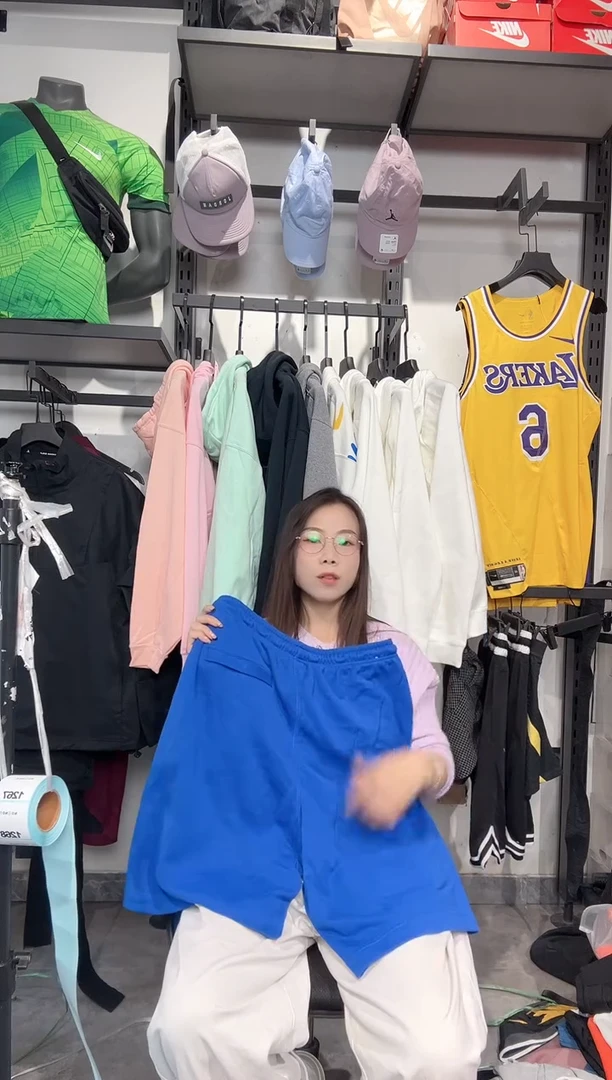 1261   编码 瑕疵款直播间过款为准 尺码