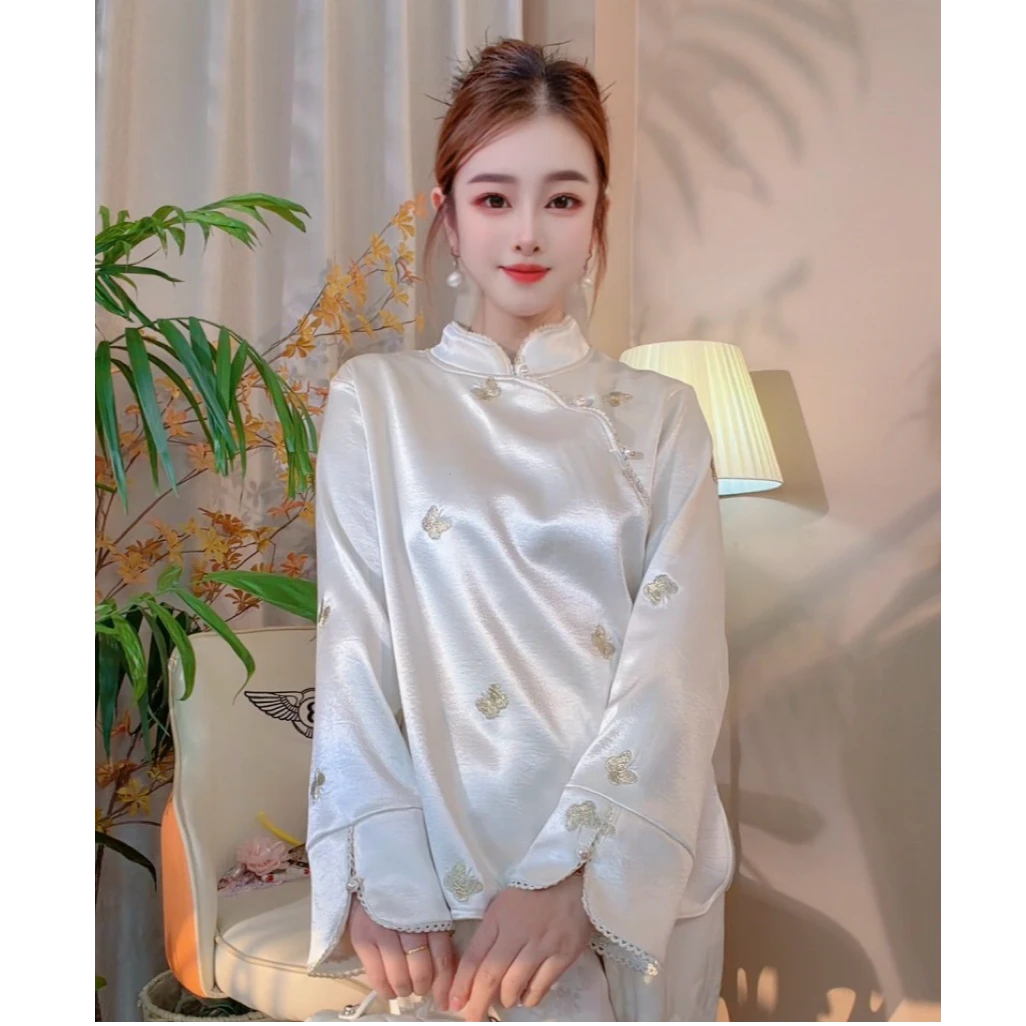 [凝蝶]国风刺绣蝴蝶立领衬衫女秋新款宽松显瘦独特漂亮小衫上衣