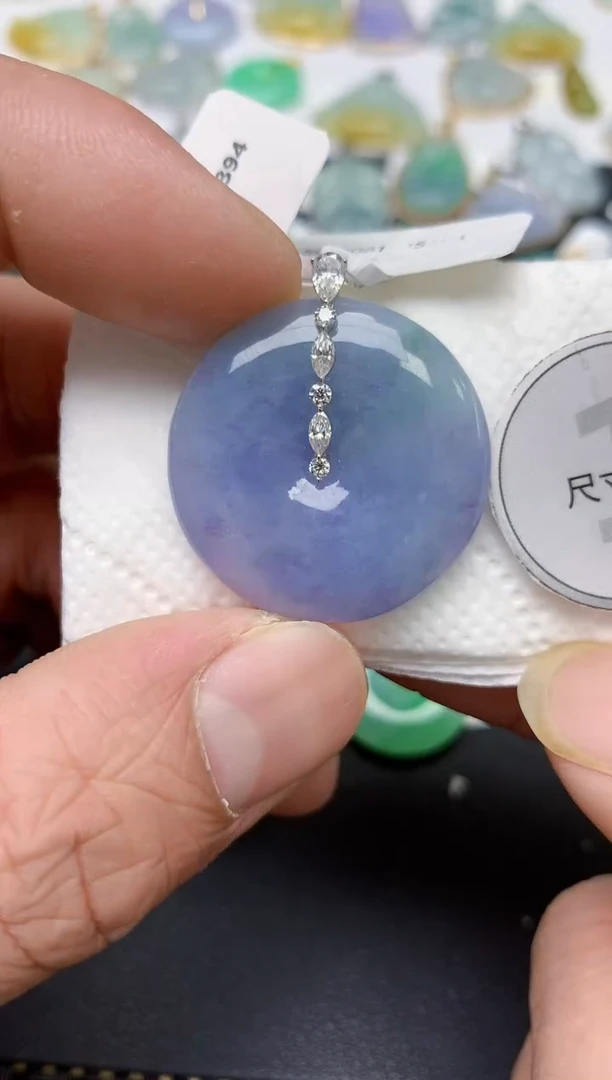 翡翠18K金镶嵌颈饰天然缅甸A货翡翠