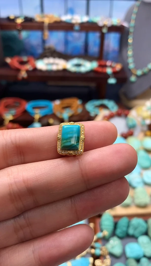 18K金镶嵌绿松石挂件水波纹