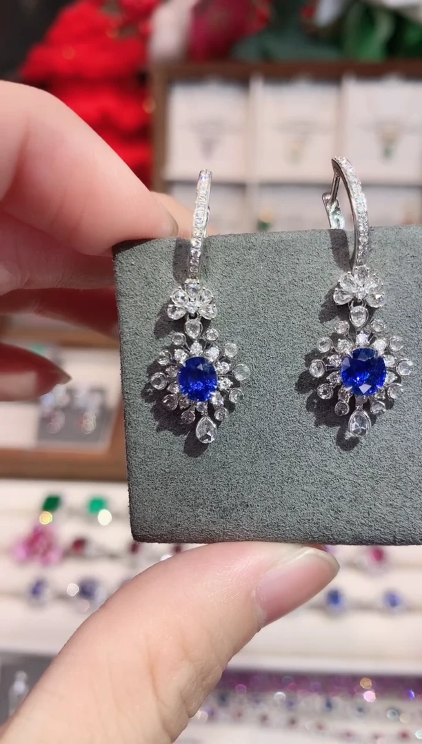 耳饰蓝宝石18K金镶嵌1.62ct/天然宝石/七天无理由