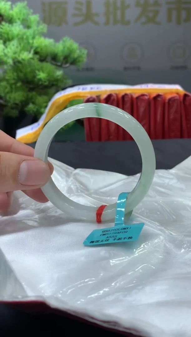 未镶嵌手镯翡翠翡翠手镯