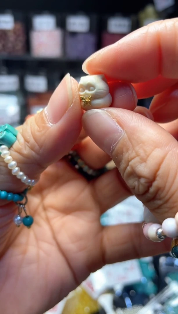 未镶嵌琥珀珠宝奇石S525