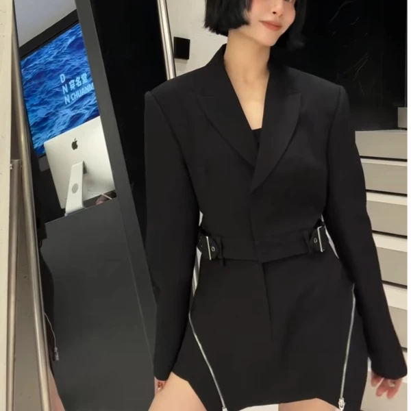 小鑫【酷飒教主】设计感显瘦小众金属拉链气质炸街西装套装