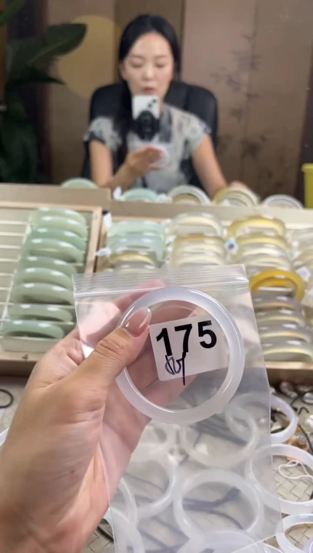 手镯玛瑙/玉髓未镶嵌175