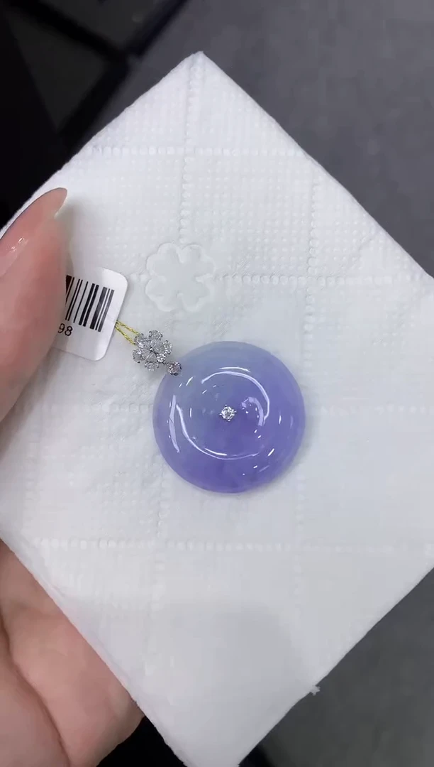翡翠18K金镶嵌颈饰111111111