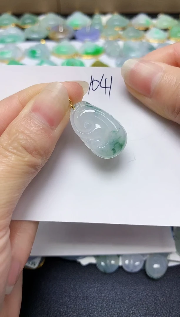 翡翠未镶嵌颈饰天然翡翠A货