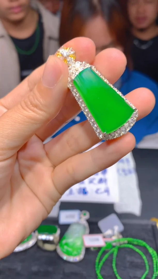 【闪购商品】定制翡翠未镶嵌215多样性发货（发其一）