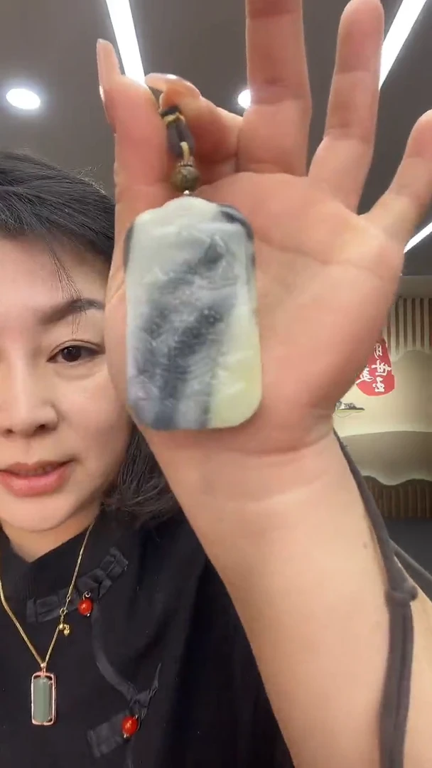 未镶嵌和田玉挂件山水牌