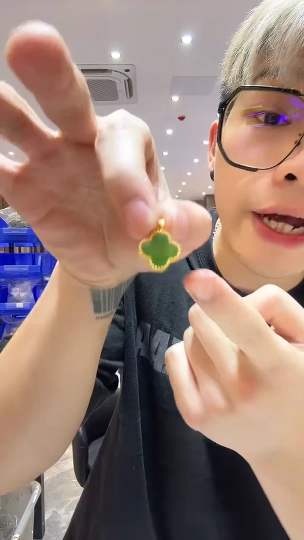 和田玉（糖玉）18K金镶嵌颈饰K214