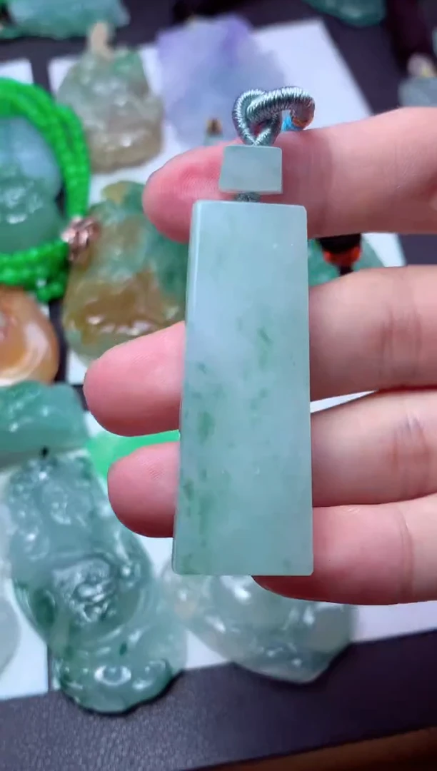 翡翠未镶嵌颈饰天然翡翠