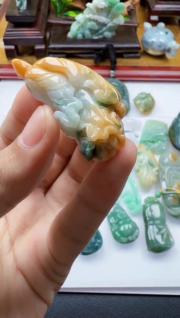 吊坠(不含链)未镶嵌翡翠1