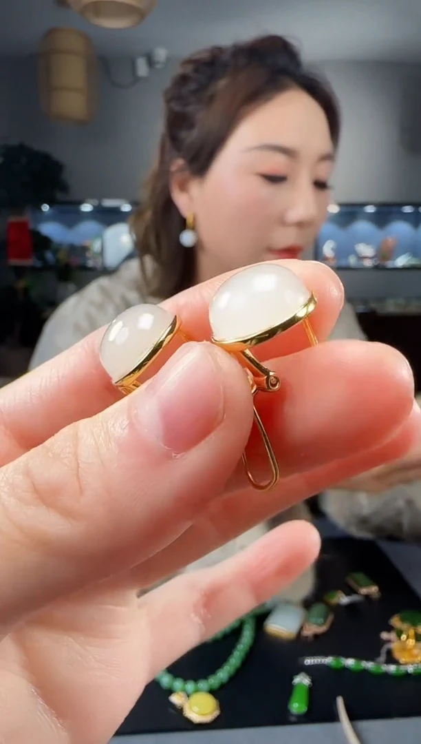 【闪购商品】和田玉耳钉银S925镶嵌1