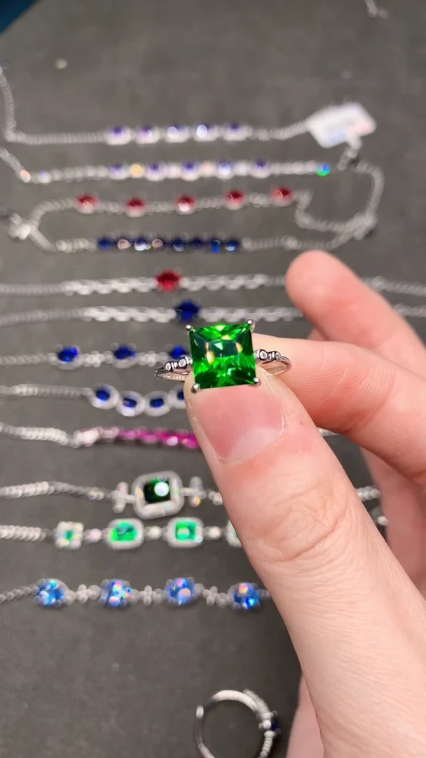 【闪购商品】透辉石戒指银S925镶嵌......