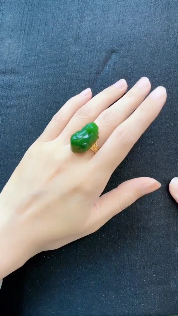 银S925镶嵌戒指和田玉多样性发一