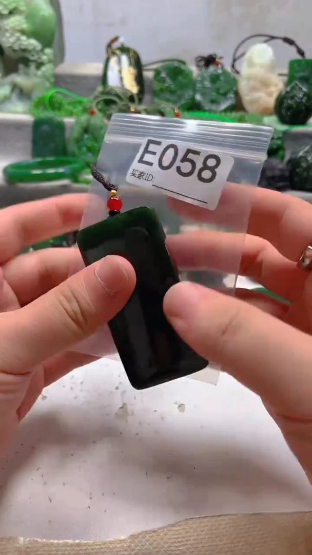 和田玉未镶嵌珠宝半成品1