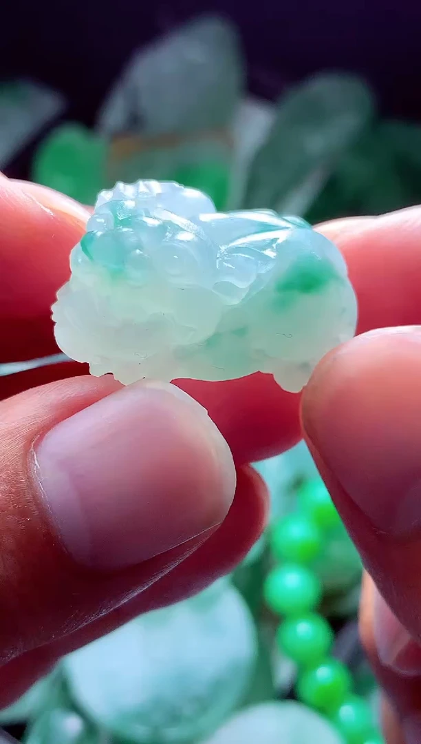 未镶嵌定制翡翠执**?翡翠毛货定制