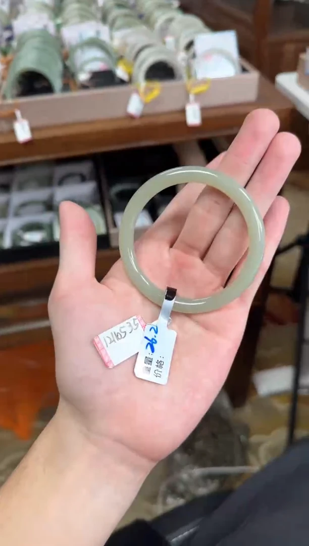 未镶嵌手镯和田玉58