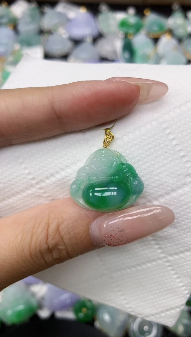 颈饰18K金镶嵌翡翠1111111111