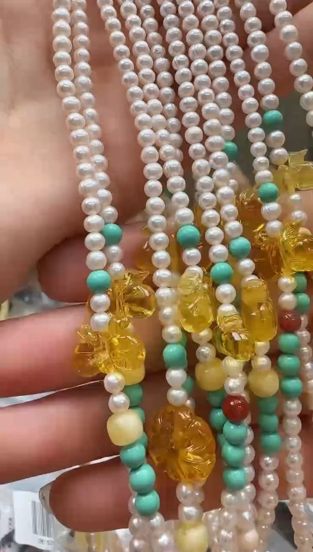 未镶嵌琥珀裸石如图