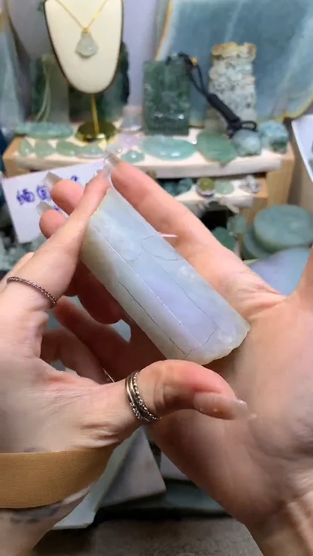 【闪购商品】翡翠挂件未镶嵌缅甸A货翡翠，没有运费险